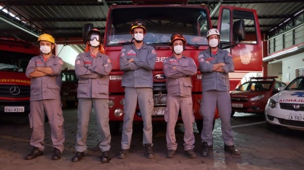 Mulher entra em trabalho de parto e d  luz em casa em Tup; bombeiros deram assistncia