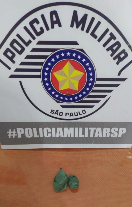 Polícia Militar prende homem por porte de drogas, resistência e desobediência em Salmourão