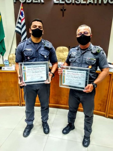 Câmara de Salmourão concede 'Moção de Congratulação e Louvor' a policiais que salvaram bebê de engasgamento