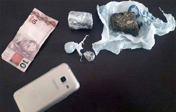 Menor � detido com por��es de maconha em Tup�