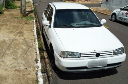 Polícia Militar de Pompeia recupera carro furtado em Tupã