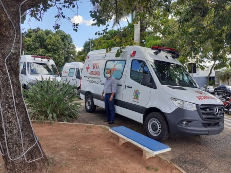 Prefeitura de Osvaldo Cruz entrega novos veículos para o Setor de Saúde