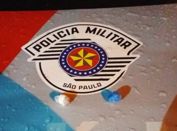 Pol�cia Militar prende um homem por tr�fico e outro por porte de drogas em Osvaldo Cruz