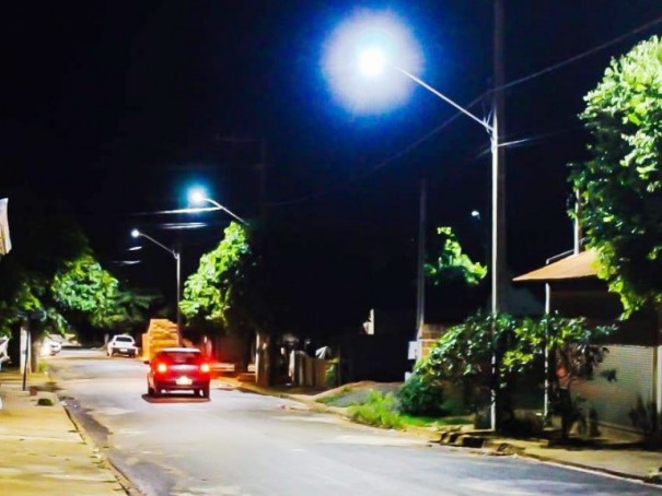 Prefeitura de Salmour�o moderniza e instala novo sistema de ilumina��o com led no Remanso das �guas