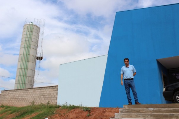 Obra da Creche Escola de Rin�polis deve ser finalizada em janeiro