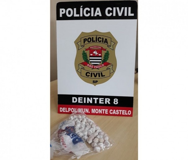 Pol�cia Civil localiza drogas escondidas em um casar�o abandonado em Monte Castelo