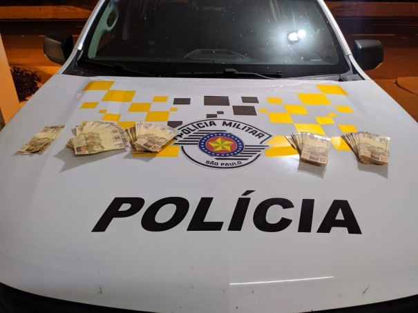 Pol�cia Rodovi�ria apreende mais de R$ 20 mil em notas falsas com passageiro de �nibus