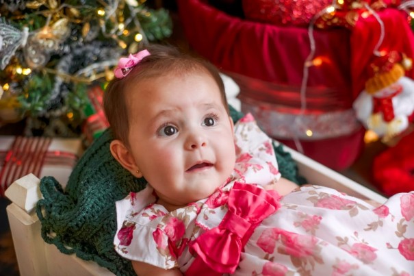 Fam�lia de beb� diagnosticada com doen�a rara busca arrecadar R$ 12 milh�es para comprar o 'rem�dio mais caro do mundo'