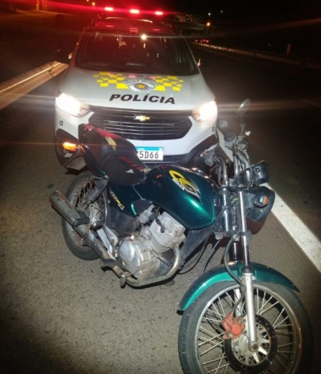 Polícia Rodoviária flagra homem com motocicleta 'dublê' e celular 'perdido'
