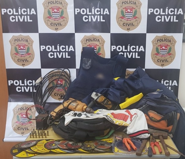 Pol�cia Civil identifica indiv�duos e esclarece de furto a banco em Panorama