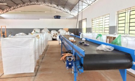 Barracão da reciclagem de Flórida Paulista entra em funcionamento e coleta seletiva é iniciada