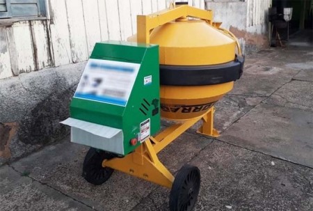 Betoneira é furtada em construção na zona rural de Bastos