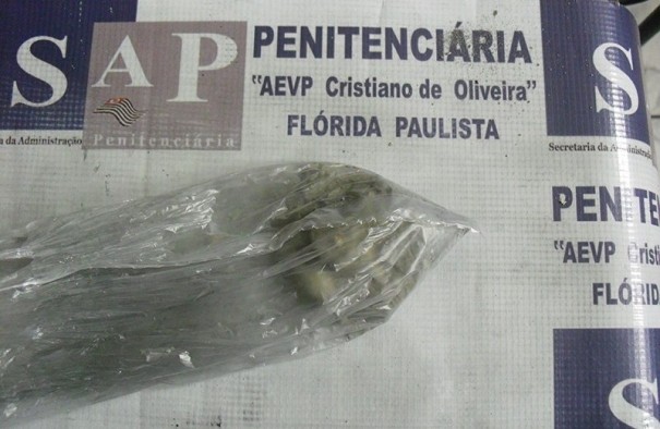 M�e � flagrada levando coca�na ao filho preso em Fl�rida Paulista