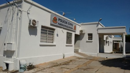 Foragido da Justiça é preso durante abordagem policial em ônibus na SP-270, em Presidente Venceslau