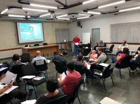 Multiplic realiza novos estudos e análises para definição dos setores portadores de futuro de OC