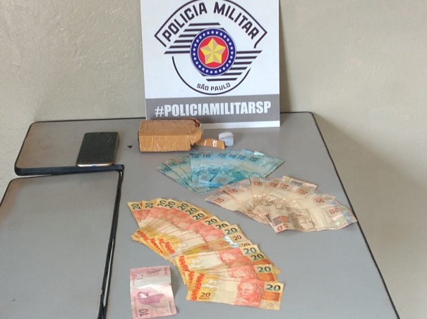 Homem � preso por tr�fico no bairro Santa Tereza, em Osvaldo Cruz 