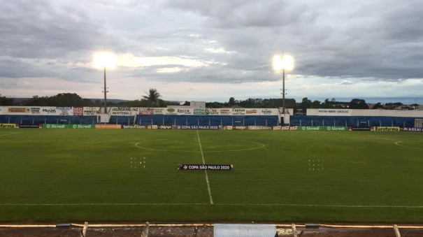 Azulo volta a campo nesta segunda-feira contra o So Jos (RS)