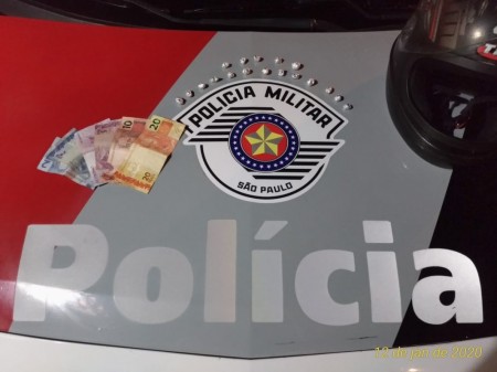 Motociclista é preso por tráfico de drogas no centro de Osvaldo Cruz