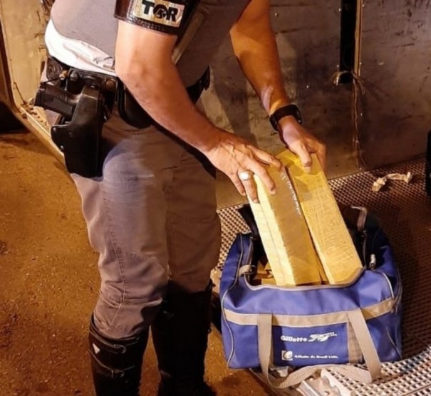 Mais de 11 kg de maconha s�o apreendidos pela Pol�cia Rodovi�ria em Presidente Venceslau