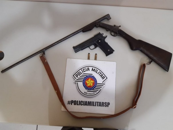 Armas s�o apreendidas e homem � preso em flagrante ap�s agredir esposa em Martin�polis