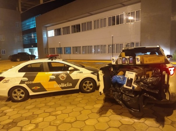 Ve�culo e carga de produtos oriundos do Paraguai s�o apreendidos pela Pol�cia Militar Rodovi�ria