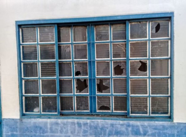 V�ndalos danificam depend�ncias de reservat�rio de �gua e do Espa�o de Lazer em Pacaembu