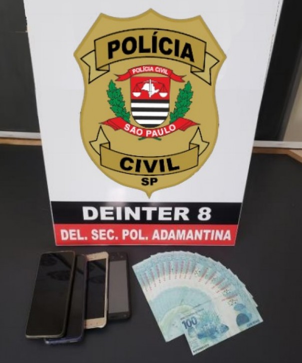 Pol�cia Civil apreende c�dulas falsas em Adamantina