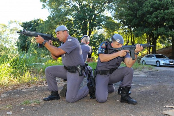 Fora Ttica tira traficantes de circulao