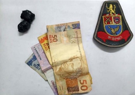 Polícia Militar de Iacri apreende maconha e dinheiro em posse de menor