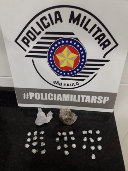 Polícia Militar encontra drogas em residência desabitada na Vila Esperança, em OC