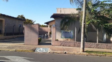 CREAS de Adamantina esclarece a diferença entre pessoas em situação de rua, 'trecheiros' e moradores de rua