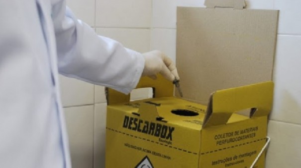 Material perfuro-cortante exige descarte adequado