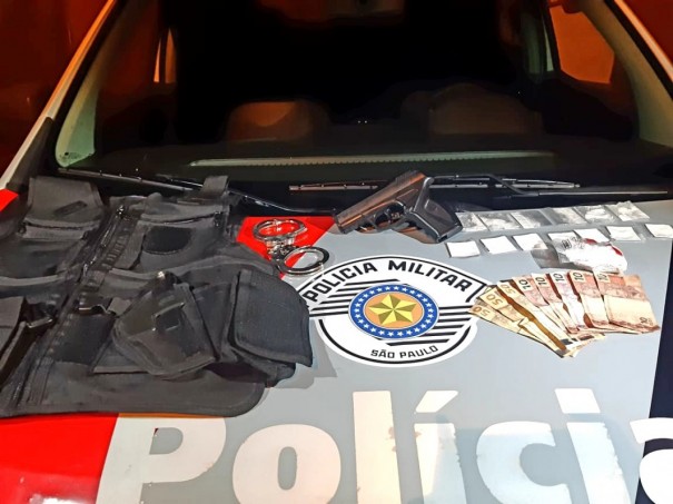 Pol�cia Militar prende em flagrante indiv�duo por tr�fico de drogas, em Sagres