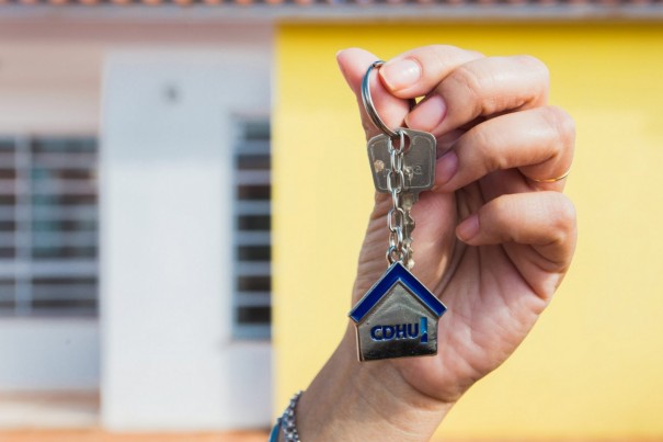 Prefeitura de Luclia e CDHU iniciam verificao de contemplados com as 60 casas populares