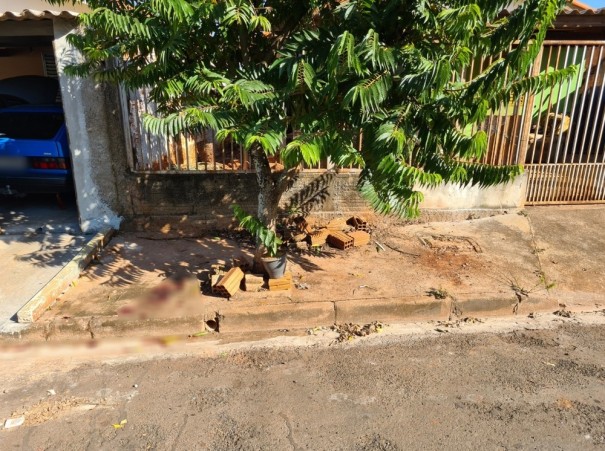 Rapaz de 22 anos � preso em flagrante por esfaquear o pr�prio irm�o em Iep�