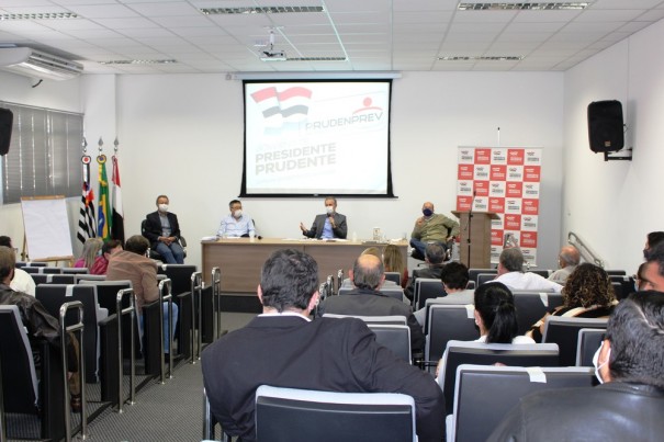 Taxa de ocupao de leitos de UTI para tratamento da Covid-19  de 75% em Presidente Prudente