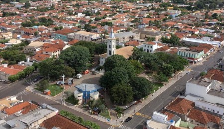 Rinópolis fecha cinco primeiros meses no vermelho em geração de empregos