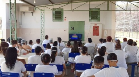 Reeducandas da Penitenciária Feminina de Tupi Paulista fazem curso de inteligência emocional