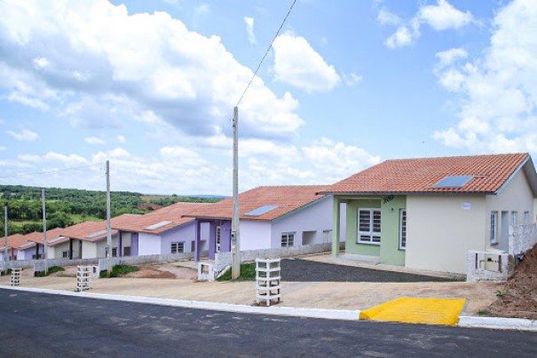 CDHU assina convnio para a construo de 100 novas moradias em Osvaldo Cruz