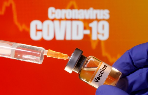 Teste de vacina de covid-19 funciona e Pfizer pode produzir 1 bi de doses