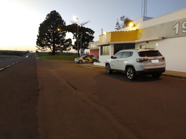 Ve�culo furtado em S�o Paulo � apreendido na SP-270 em Presidente Venceslau