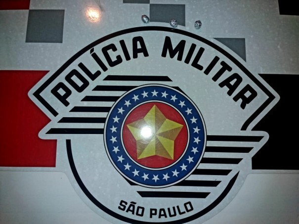 Pol�cia Militar surpreende indiv�duo com crack, em Osvaldo Cruz