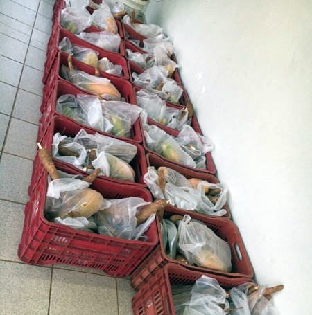 Prefeitura de Flórida Paulista entrega kits de hortifruti