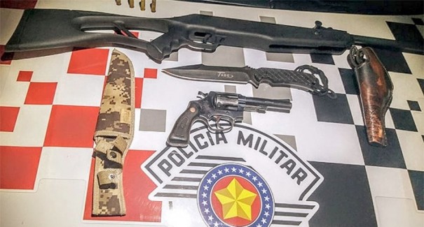 Desentendimento termina com homem ferido com faca em Bastos