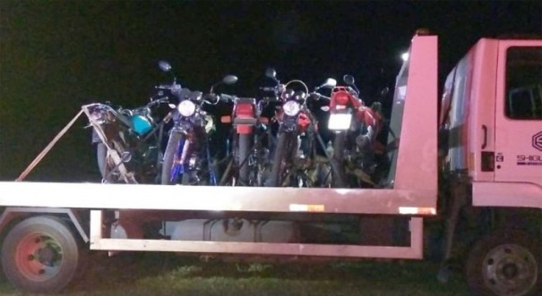 Pol�cia Militar de Bastos apreende motos que faziam manobras perigosas na BAS-122