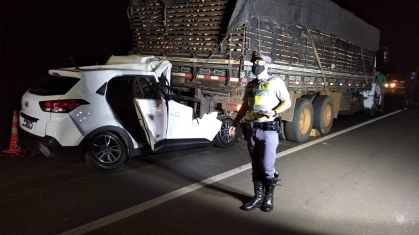 Colis�o traseira deixa uma v�tima fatal na SP-425, em Indiana