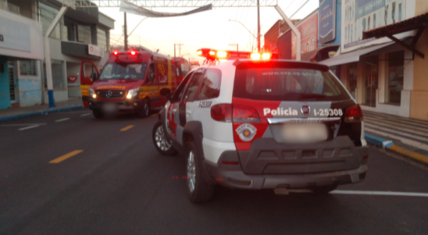 Homem  golpeado por faca no centro de Osvaldo Cruz 
