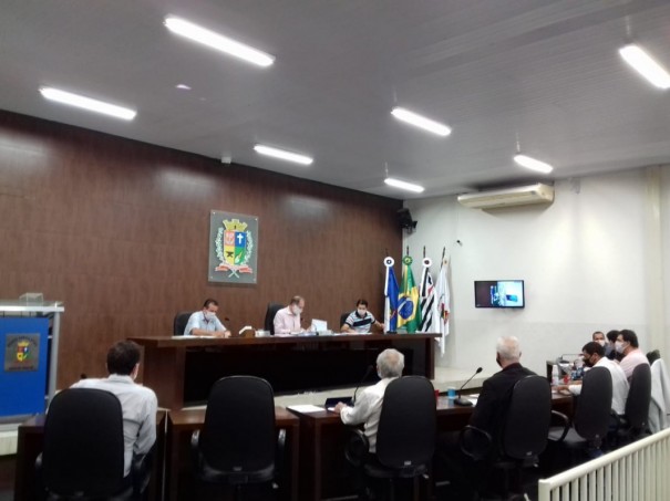 Cmara Municipal de OC adia reforma na lei da rea Azul
