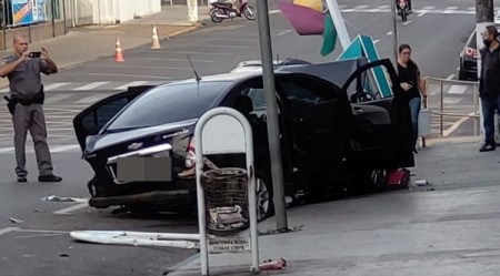 Acidente envolve quatro carros no centro de Dracena