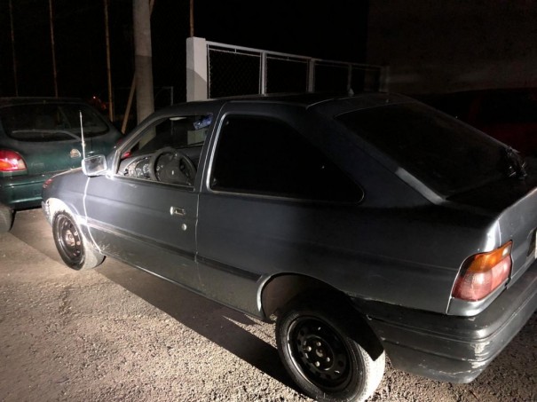 Pol�cia Militar apreende carro trocado em d�vidas no tr�fico de drogas, em Dracena